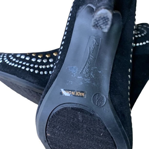 ANNE MICHELLE BLACK METAL EMBELLISHED HEELS SIZE 6 1/2 - Picture 5 of 6
